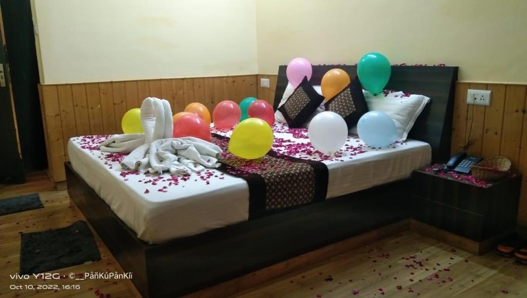 אפרטהוטל Seven Hills Shimla By Him Haults Hospitality מראה חיצוני תמונה