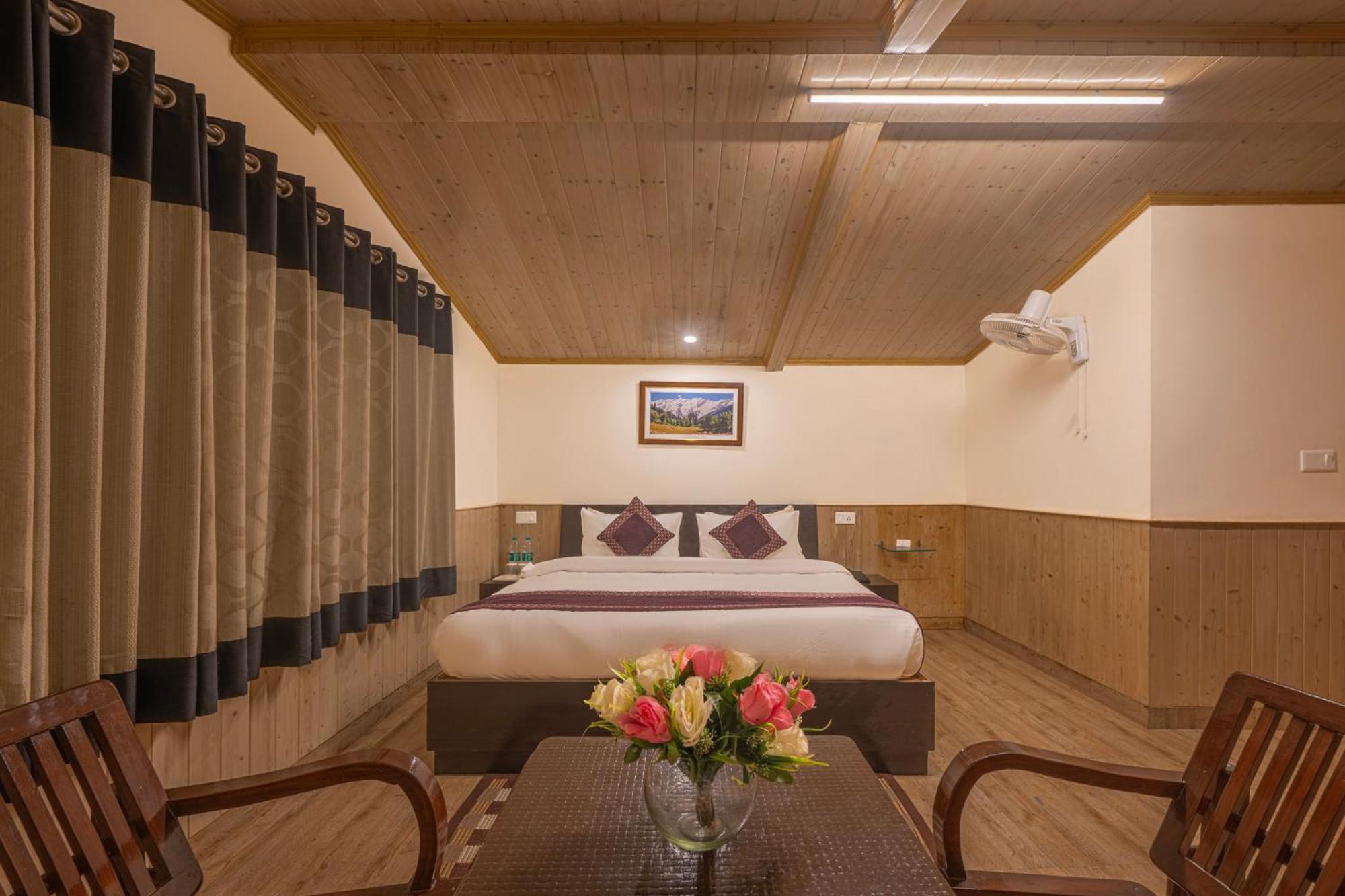 אפרטהוטל Seven Hills Shimla By Him Haults Hospitality מראה חיצוני תמונה