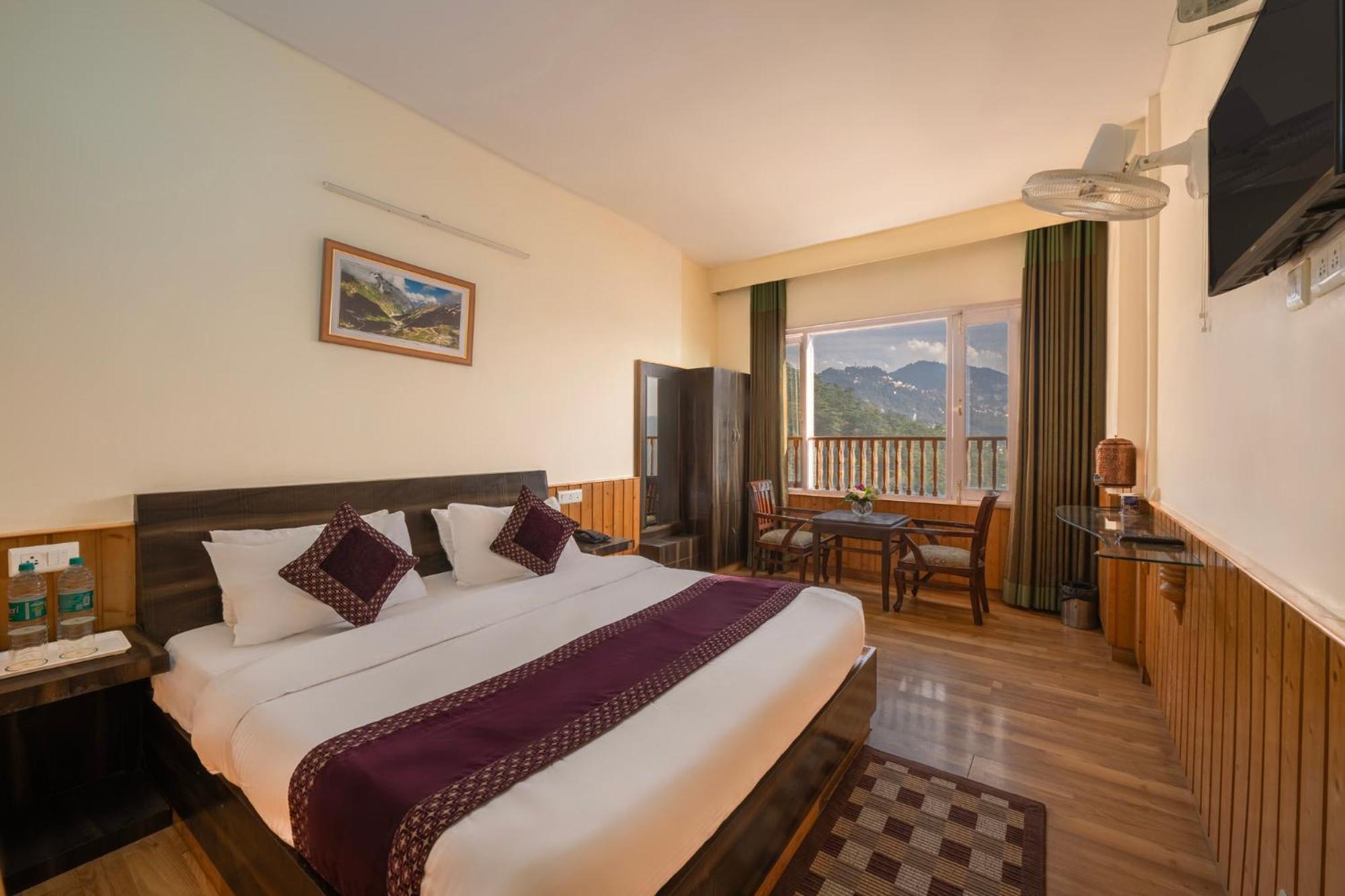 אפרטהוטל Seven Hills Shimla By Him Haults Hospitality מראה חיצוני תמונה